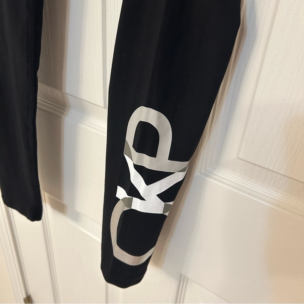 Calvin Klein Performance Stretch High Waist 7/8 legging in Black/White Size S - Picture 7 of 8